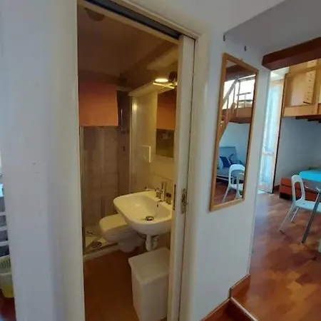 Second Floor - No Lift Apartmán Bari