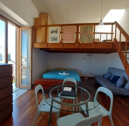 Second Floor - No Lift * Bari