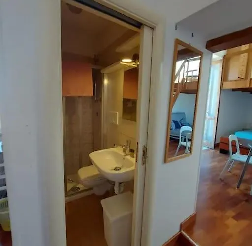 Second Floor - No Lift Daire Bari